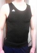 Спортивная футболка Adidas (спортивный стиль)
